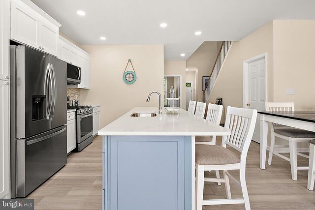 3 VILLAGE GREEN DR, Ocean View, DE 19970