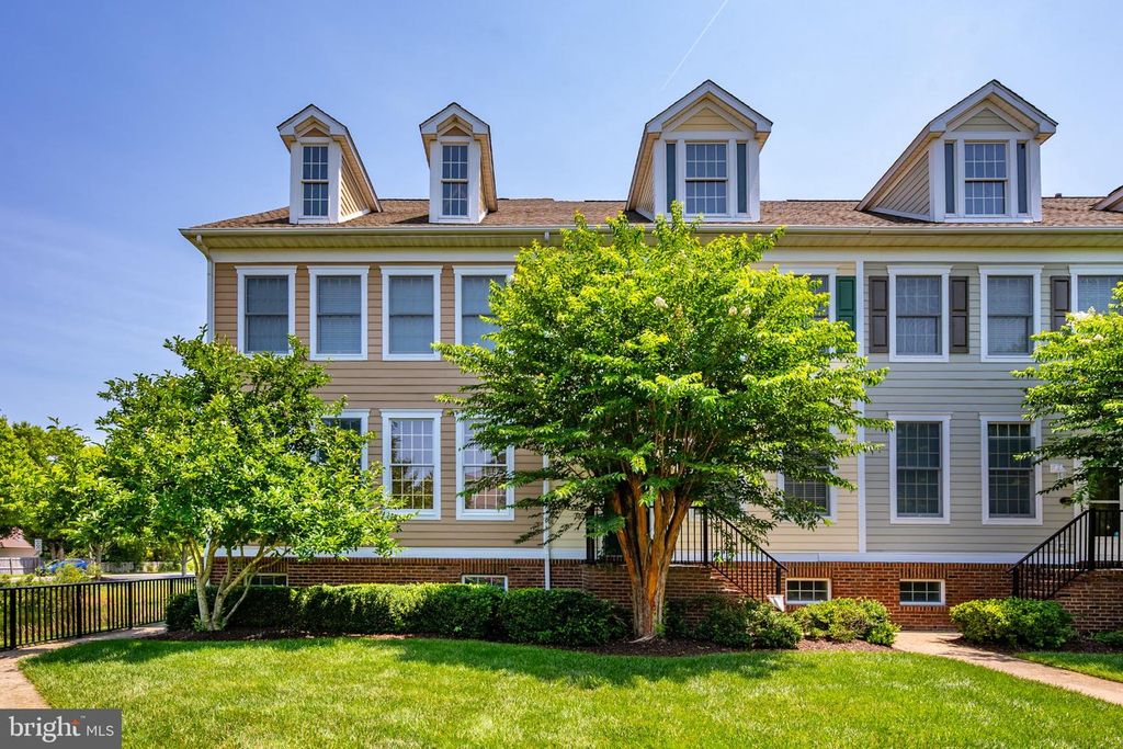 3 VILLAGE GREEN DR, Ocean View, DE 19970