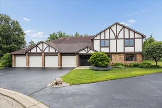 546 Banyon Lane B, La Grange, IL 60525