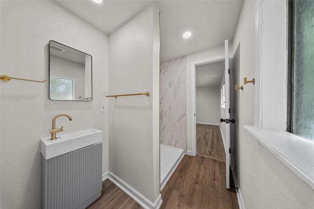 6003 Westover Street, Houston, TX 77033