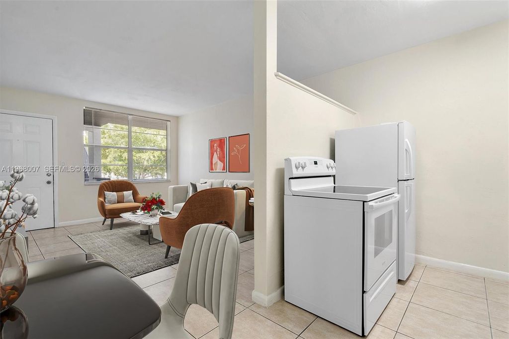 1715 N 16th Ave 215, Hollywood, FL 33020