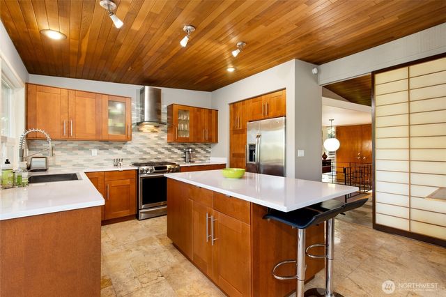 7439 NE 123rd Place, Kirkland, WA 98034