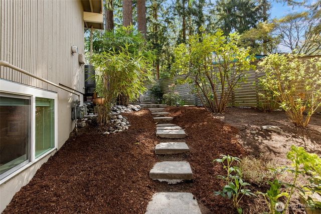 7439 NE 123rd Place, Kirkland, WA 98034