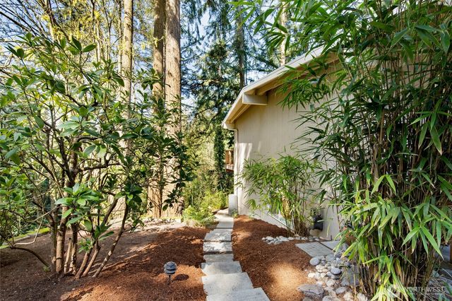 7439 NE 123rd Place, Kirkland, WA 98034