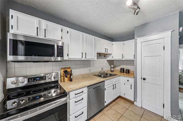 4978 Nagel Avenue, St Louis, MO 63109