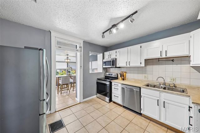 4978 Nagel Avenue, St Louis, MO 63109