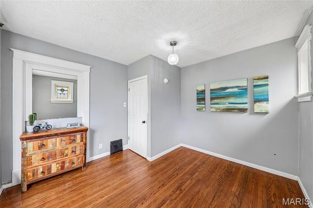 4978 Nagel Avenue, St Louis, MO 63109