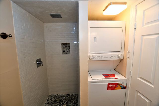 9821 Walnut Street 303, Dallas, TX 75243