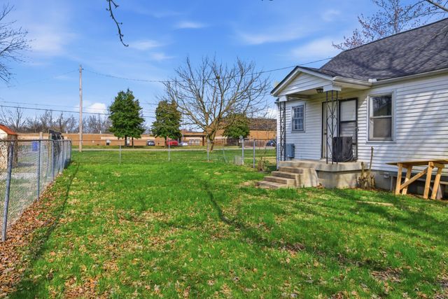 703 McCurdy Rd, White House, TN 37188