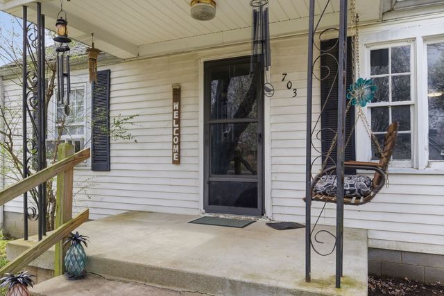 703 McCurdy Rd, White House, TN 37188