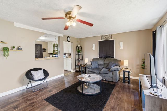 703 McCurdy Rd, White House, TN 37188