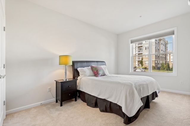 11101 Peters Farm Way 101, Westborough, MA 01581