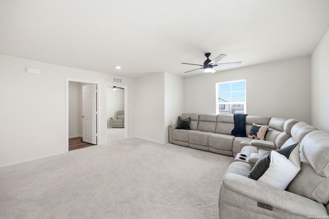 6310 Willow Point Blvd, San Antonio, TX 78219