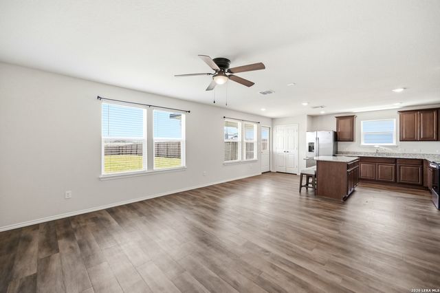 6310 Willow Point Blvd, San Antonio, TX 78219