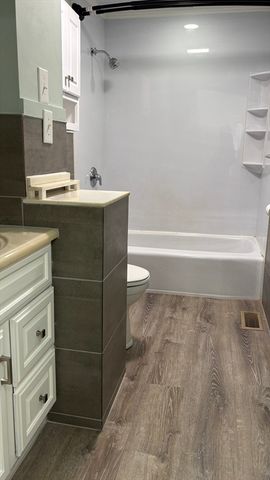 14 Cleveland Ave 2, Brockton, MA 02301