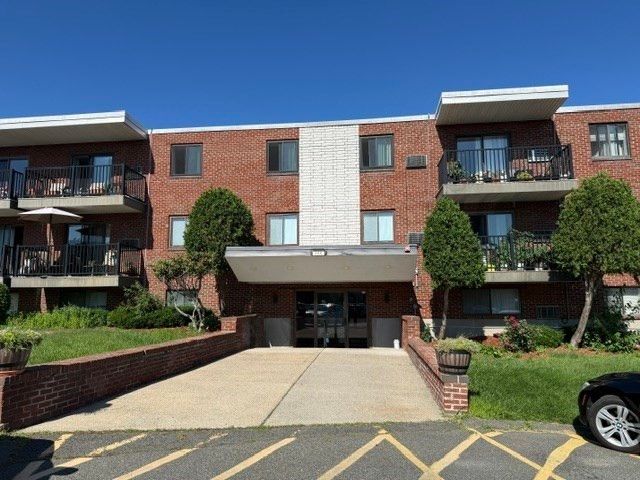 100 Governors Drive 2, Winthrop, MA 02152
