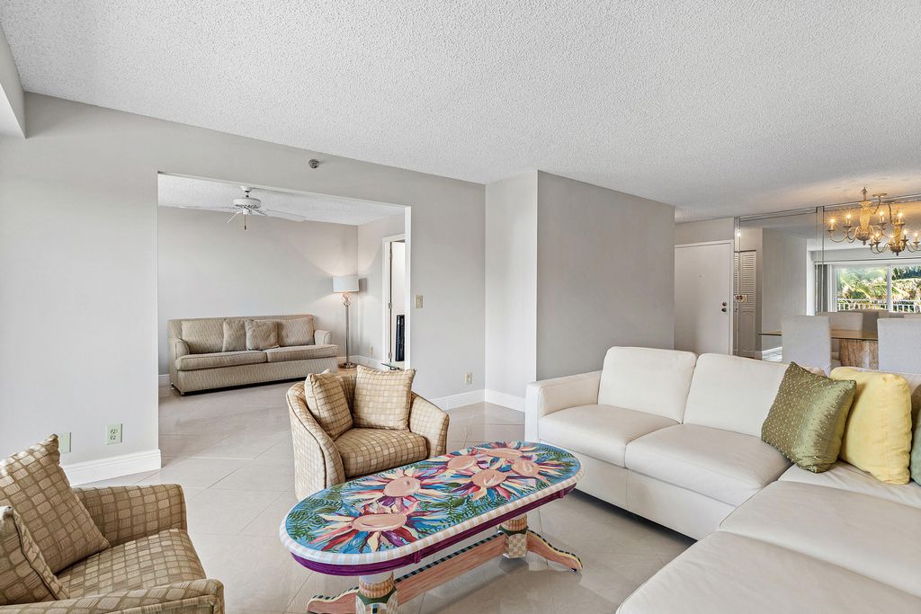 Image 12 of property listing at 4505 S Ocean Boulevard 306, Highland Beach, FL 33487
