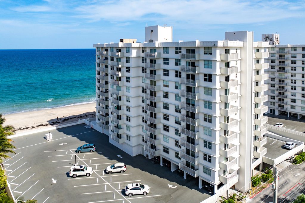 Image 36 of property listing at 4505 S Ocean Boulevard 306, Highland Beach, FL 33487