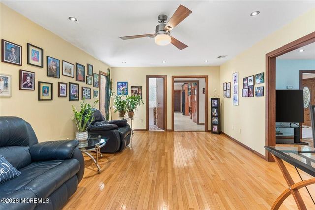 9 Manor Court, Manalapan, NJ 07726