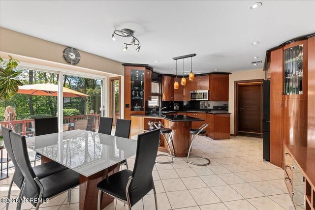 9 Manor Court, Manalapan, NJ 07726