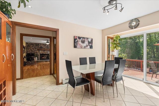 9 Manor Court, Manalapan, NJ 07726