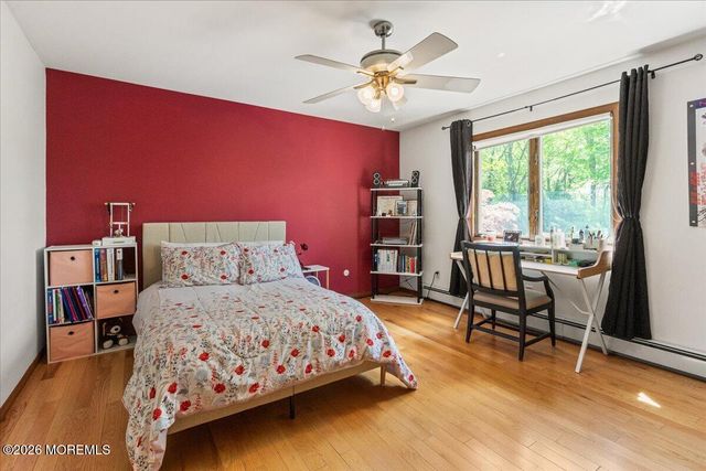9 Manor Court, Manalapan, NJ 07726