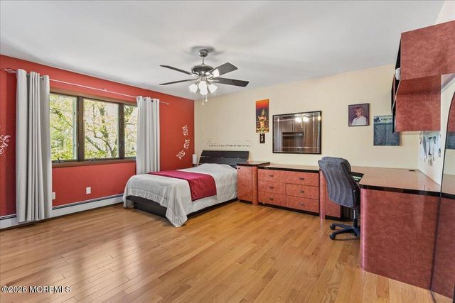 9 Manor Court, Manalapan, NJ 07726