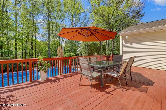 9 Manor Court, Manalapan, NJ 07726