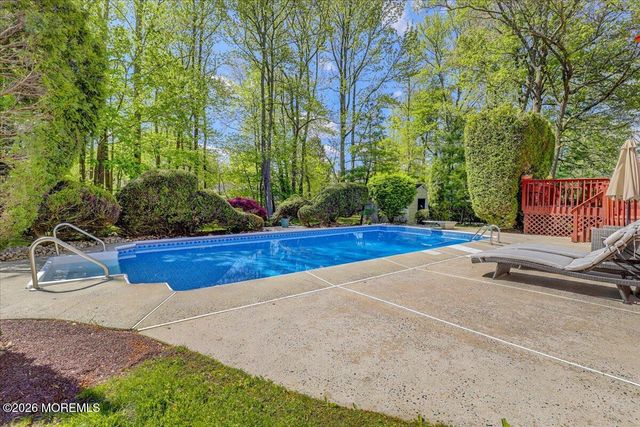 9 Manor Court, Manalapan, NJ 07726
