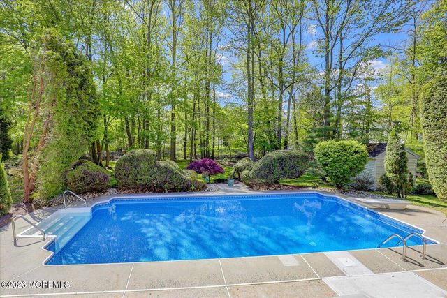 9 Manor Court, Manalapan, NJ 07726