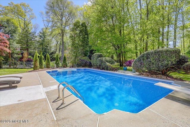 9 Manor Court, Manalapan, NJ 07726