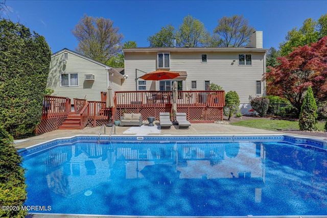 9 Manor Court, Manalapan, NJ 07726