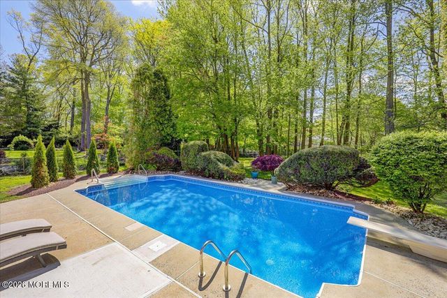 9 Manor Court, Manalapan, NJ 07726