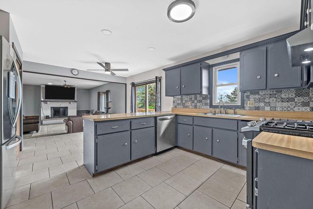 18775 Observatory ROAD, New Berlin, WI 53146