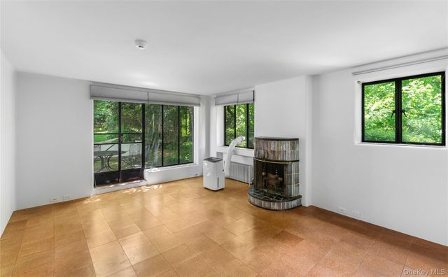 164 S Mountain Road, New City, NY 10956
