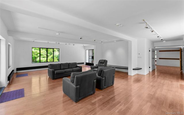 164 S Mountain Road, New City, NY 10956