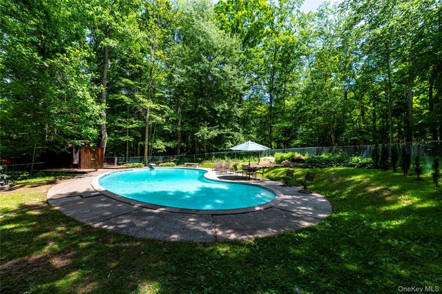 164 S Mountain Road, New City, NY 10956