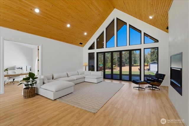 37235 55th Avenue S, Auburn, WA 98001