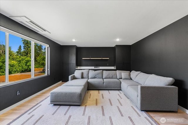 37235 55th Avenue S, Auburn, WA 98001