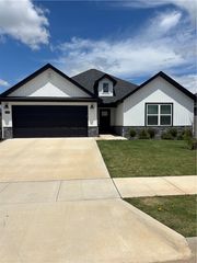 1200 Monarch Road, Centerton, AR 72719