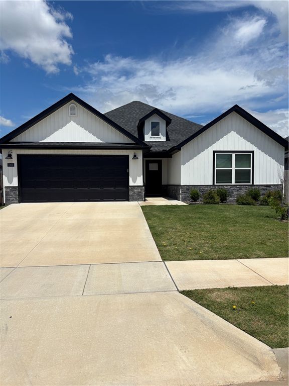 1200 Monarch Road, Centerton, AR 72719