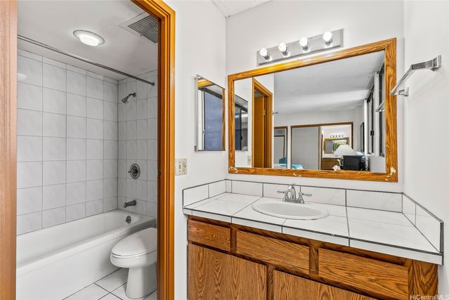 98-501 Koauka Loop A808, Aiea, HI 96701