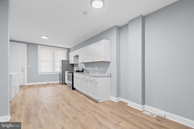 652 BARTLETT AVE, Baltimore, MD 21218