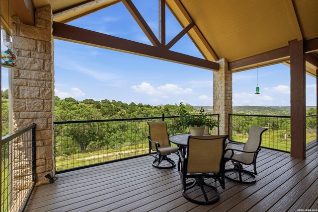165 Settlers, Comfort, TX 78013