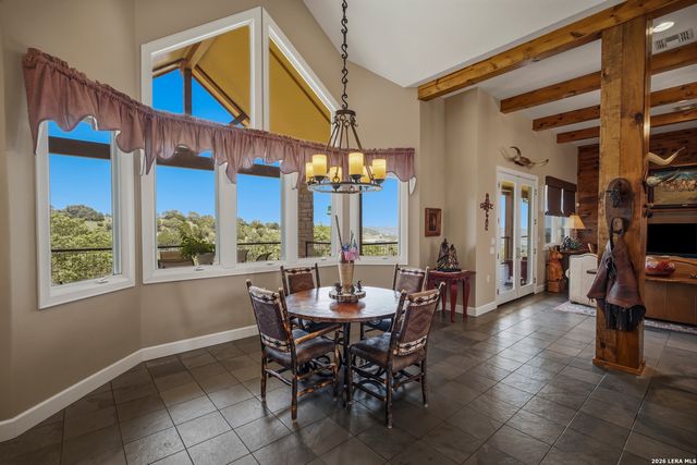 165 Settlers, Comfort, TX 78013