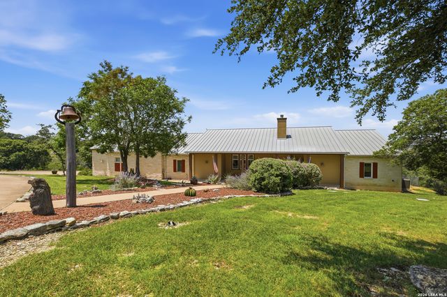 165 Settlers, Comfort, TX 78013