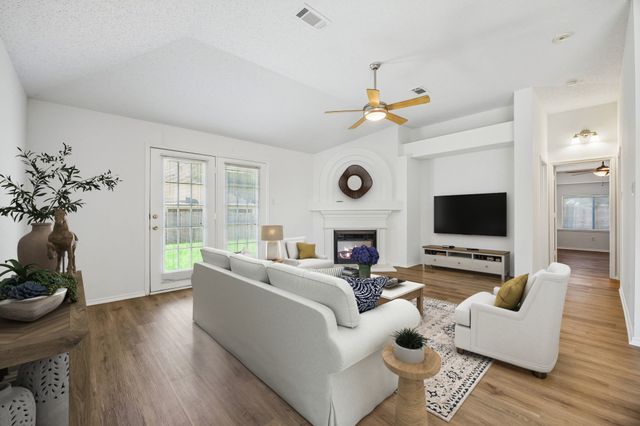 1001 Crane Circle, Saginaw, TX 76131