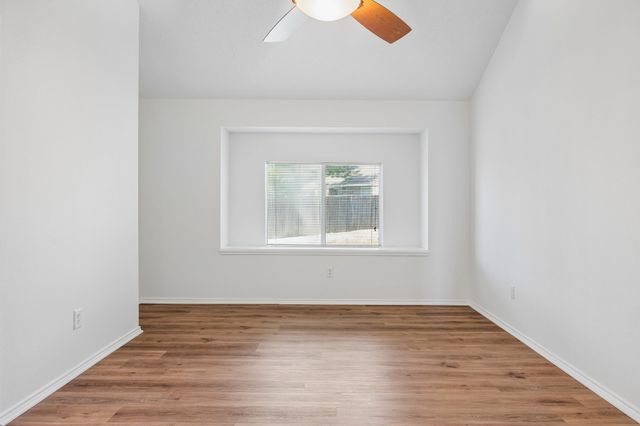 1001 Crane Circle, Saginaw, TX 76131