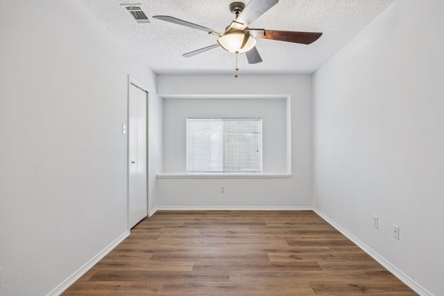 1001 Crane Circle, Saginaw, TX 76131