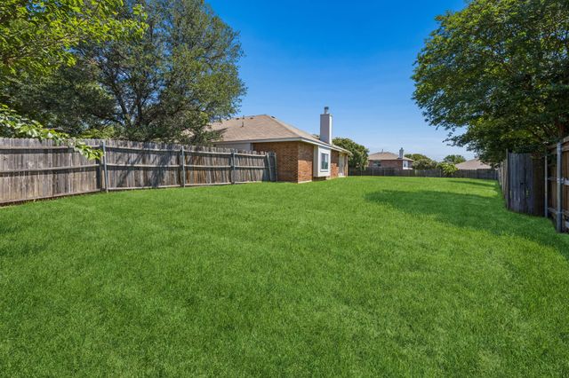 1001 Crane Circle, Saginaw, TX 76131